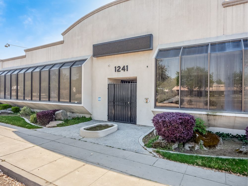 Professional Office Space Located Off Shaw Ave: 1241 E Shaw Ave, Fresno, CA 93710